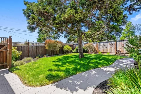 Exterior - 1055 View Way, Pacifica, CA 94044 photo 3 of 8