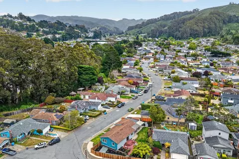 View/Area - 1012 Rio Vista Dr, Pacifica, CA 94044 photo 2 of 2