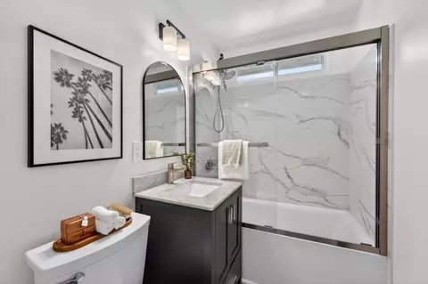 Bath - 1012 Rio Vista Dr, Pacifica, CA 94044 photo 1 of 2