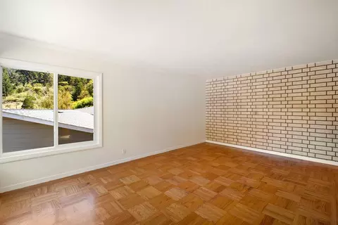 Living - 235 Modoc Pl, Pacifica, CA 94044 photo 2 of 4