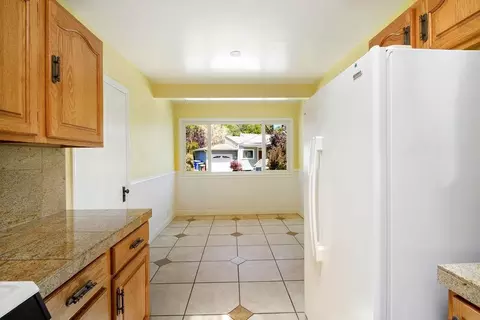 Kitchen - 235 Modoc Pl, Pacifica, CA 94044 photo 4 of 4