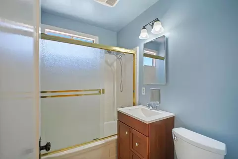 Bath - 235 Modoc Pl, Pacifica, CA 94044 photo 1 of 1
