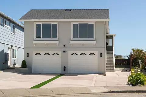 Exterior - 203 Golden Bay Dr, Pacifica, CA 94044 photo 4 of 5