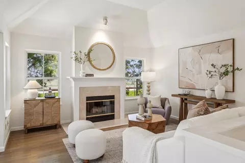 1051 Helm Ln, Foster City, CA 94404