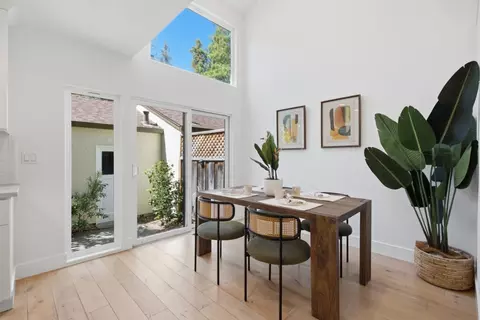 48 Starlite Ct, Mountain View, CA 94043
