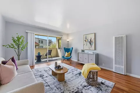 Living - 1510 E St 23, Hayward, CA 94541 photo 2 of 4