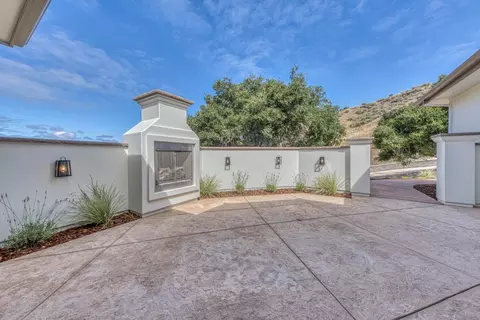 Exterior - 15135 Big Sky Ln, Salinas, CA 93908 photo 3 of 9