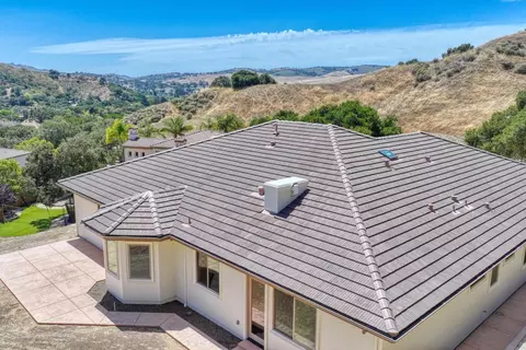 View/Area - 15135 Big Sky Ln, Salinas, CA 93908 photo 6 of 9