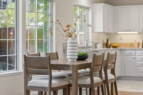 Dining - 914 Arrowtail Ter, Fremont, CA 94536 photo 3 of 4