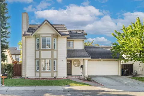 395 Sandstone Dr, Fremont, CA 94536
