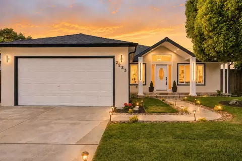 2233 W Hedding St, San Jose, CA 95128
