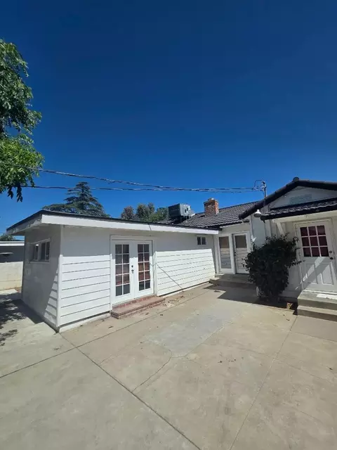 Exterior - 1506 W 5th St, Madera, CA 93637 photo 3 of 6