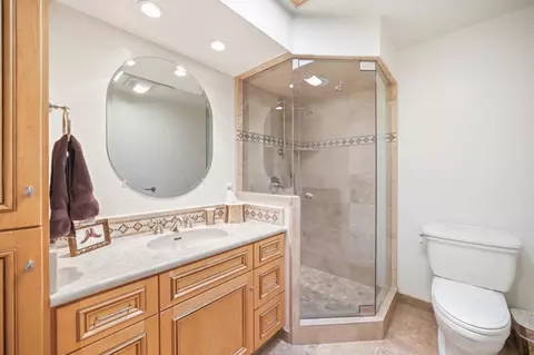 Bath - 14000 Reservation Rd, Salinas, CA 93908 photo 1 of 4