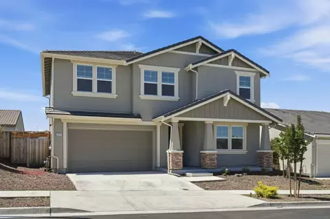 2091 Mint Dr, Hollister, CA 95023