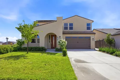 3335 Las Rosas Ave, Clovis, CA 93619