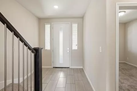Entry Way - 3335 Las Rosas Ave, Clovis, CA 93619 photo 1 of 7