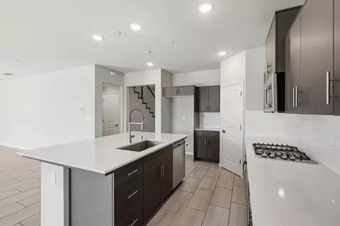 Kitchen - 3335 Las Rosas Ave, Clovis, CA 93619 photo 2 of 2
