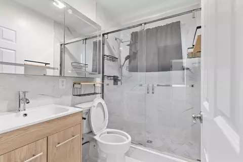 Bath - 1864 Edsel Dr, Milpitas, CA 95035 photo 2 of 2