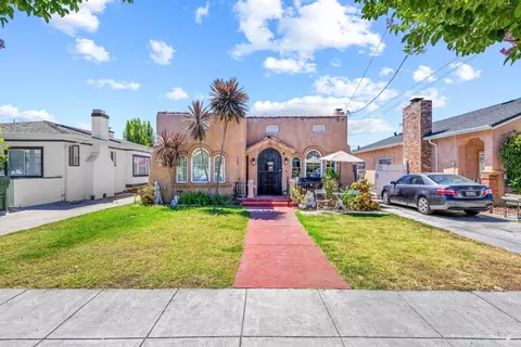 124 E Humboldt St, San Jose, CA 95112