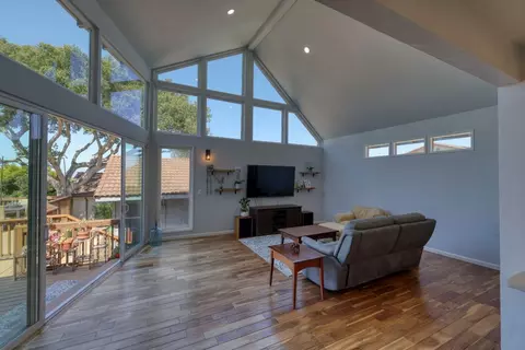 Living - 600 Oak St, Monterey, CA 93940 photo 1 of 2