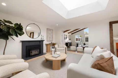 Living - 841 Peach Ave, Sunnyvale, CA 94087 photo 4 of 6