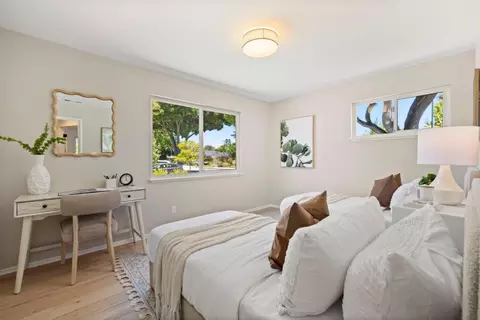 Bedroom - 841 Peach Ave, Sunnyvale, CA 94087 photo 3 of 7