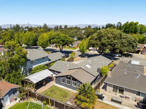 View/Area - 841 Peach Ave, Sunnyvale, CA 94087 photo 3 of 5