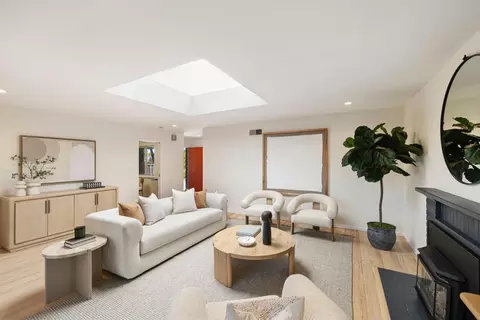 Living - 841 Peach Ave, Sunnyvale, CA 94087 photo 3 of 6
