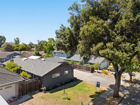 View/Area - 841 Peach Ave, Sunnyvale, CA 94087 photo 1 of 5