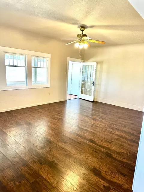 Living - 19025 N Devries Rd, Lodi, CA 95242 photo 3 of 3