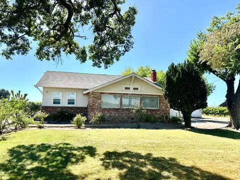 Exterior - 19025 N Devries Rd, Lodi, CA 95242 photo 1 of 10