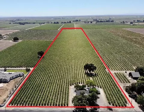 19025 N Devries Rd, Lodi, CA 95242