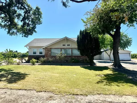 Exterior - 19025 N Devries Rd, Lodi, CA 95242 photo 5 of 10