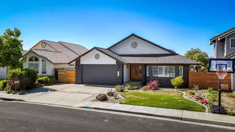 1923 Seal Way, Discovery Bay, CA 94505