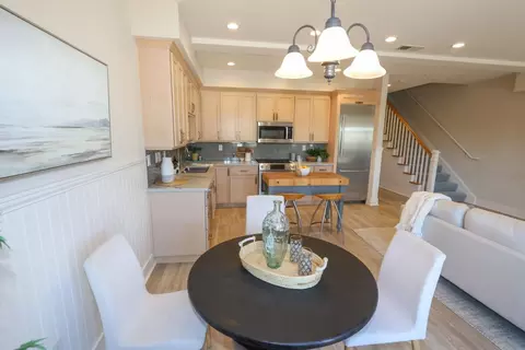 Dining - 450 Granite Way, Aptos, CA 95003 photo 1 of 2