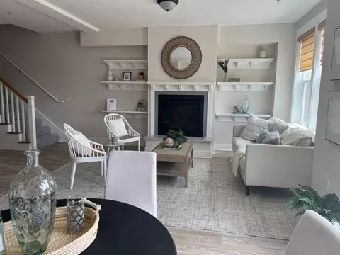 Living - 450 Granite Way, Aptos, CA 95003 photo 1 of 3