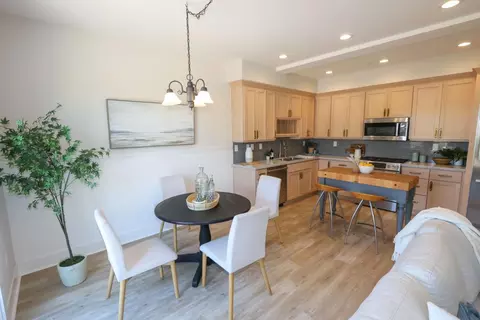 Dining - 450 Granite Way, Aptos, CA 95003 photo 2 of 2