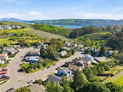 View/Area - 621 New Bedford Dr, Vallejo, CA 94591 photo 3 of 3