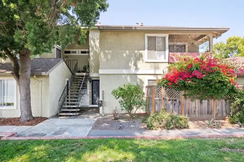 1052 Delna Manor Ln 1052, San Jose, CA 95128