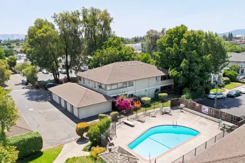 1052 Delna Manor Ln 1052, San Jose, CA 95128