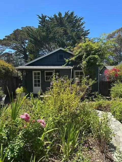1033 Carmelo St, Monterey, CA 93940 photo 4