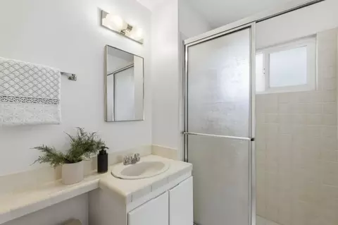 Bath - 916 Balboa Ave, Capitola, CA 95010 photo 1 of 2
