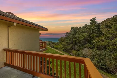 29 Seascape Resort Dr, Aptos, CA 95003