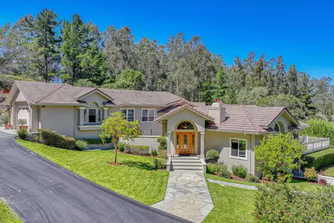 17650 Olson Pl, Salinas, CA 93907