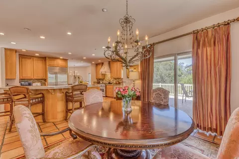 Dining - 17650 Olson Pl, Salinas, CA 93907 photo 2 of 3