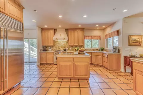 Kitchen - 17650 Olson Pl, Salinas, CA 93907 photo 1 of 6