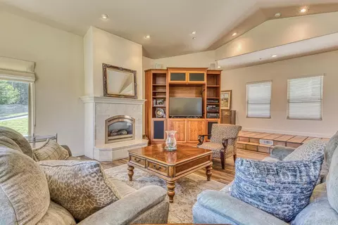 Living - 17650 Olson Pl, Salinas, CA 93907 photo 2 of 4