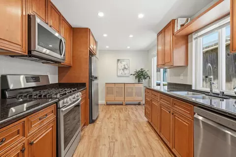 Kitchen - 1256 Rainier Ave, Pacifica, CA 94044 photo 2 of 5