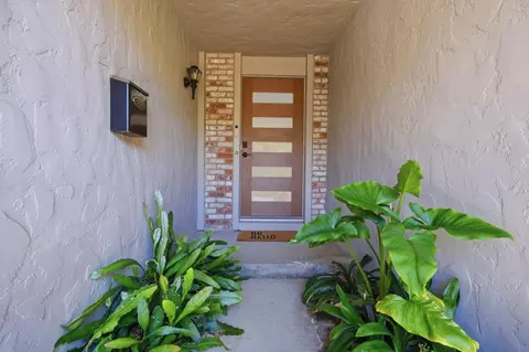 Entry Way - 1256 Rainier Ave, Pacifica, CA 94044 photo 1 of 2