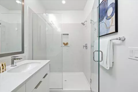Bath - 1257 Verano Rd, Mountain View, CA 94043 photo 4 of 5